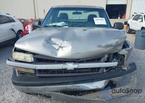 2000 Chevrolet Silverado 1500 z USA, uszkodzony, nr VIN 1GCEC14V5YE423437